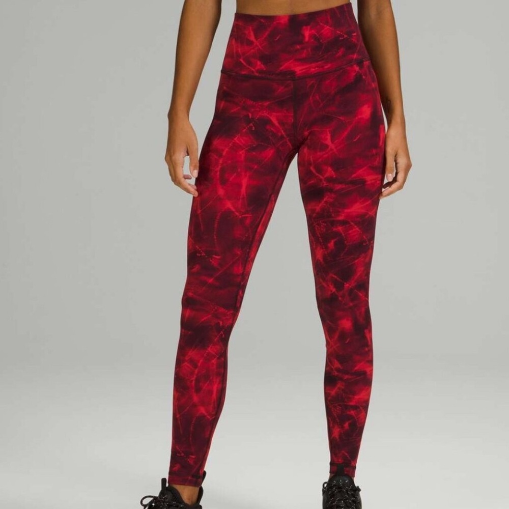 Lululemon team Canada align